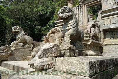Yapahuwa Sri Lanka | chauffeuremillankatours.com