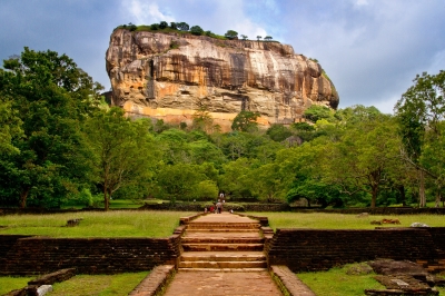 Polonnaruwa Emil Lanka | chauffeuremillankatours.com
