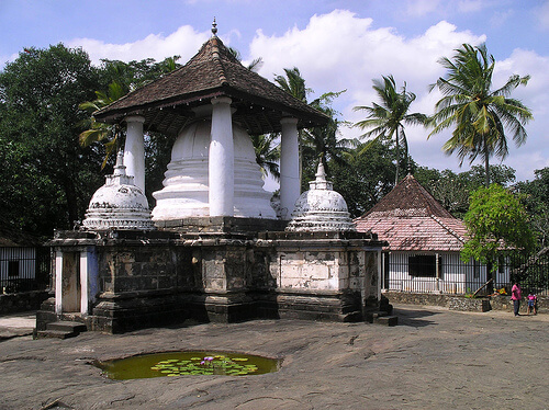Gadaladeniya Temple
